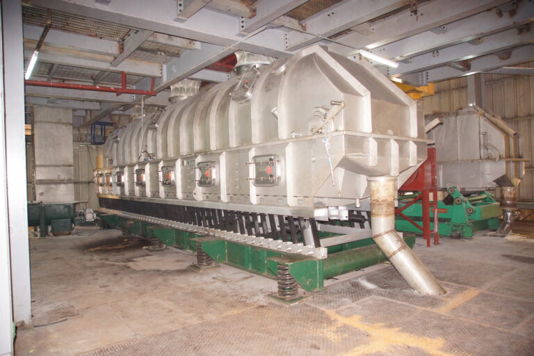 Lit fluidisé refroidisseur de sucre