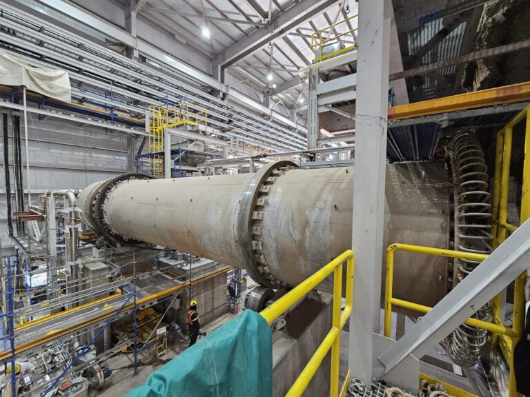 Indirect rotary tube with heat exchanger (steam tube dryer)