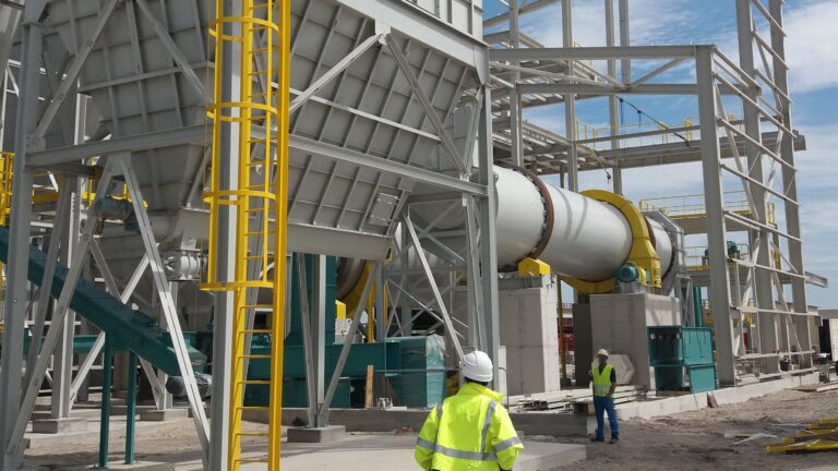 Rotary drum dryer for minerals