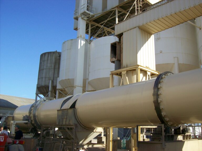 Tube rotatif sécheur-refroidisseur de sable